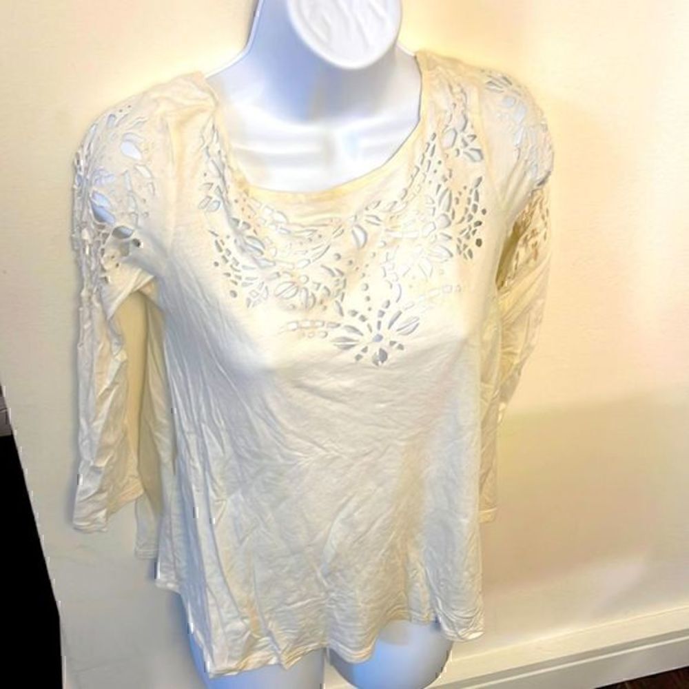 Long  sleeve cream top Urban Outfitters Size Small
